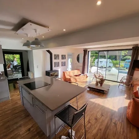 A Avec Piscine Et Jacuzzi Au Calme