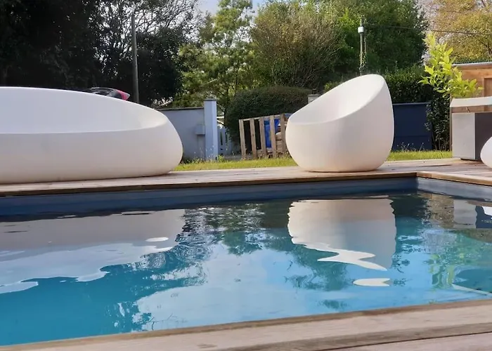 A Avec Piscine Et Jacuzzi Au Calme Villa Biarritz